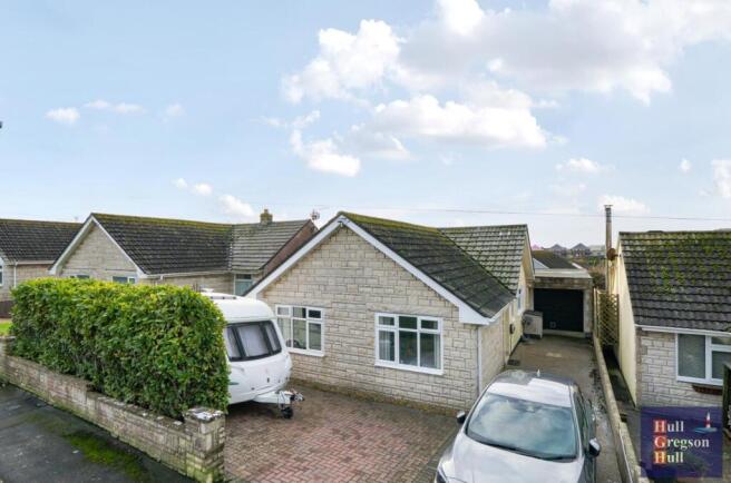 3 bed property, in Bown Hill, £400,000