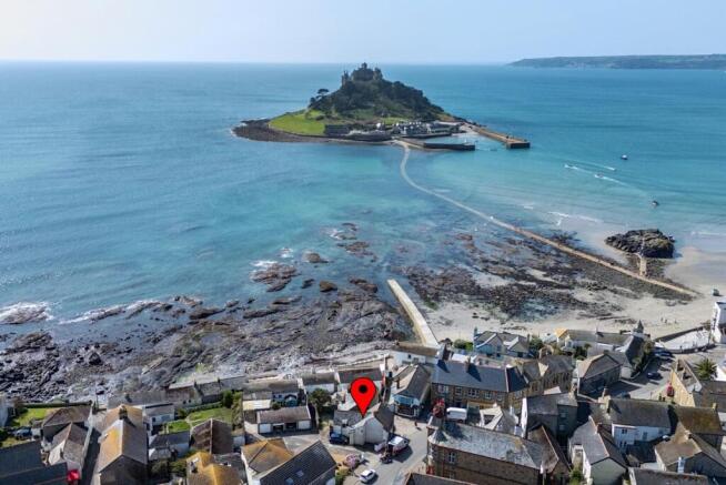 1 bed property, in The Square, £450,000
