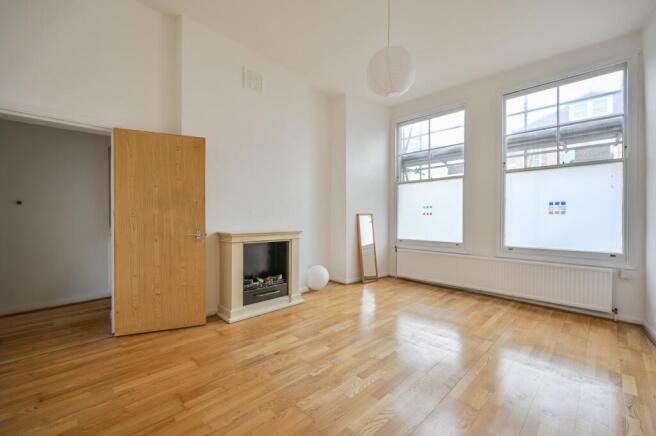 1 bed property, in Hornsey Rise Gardens, £350,000