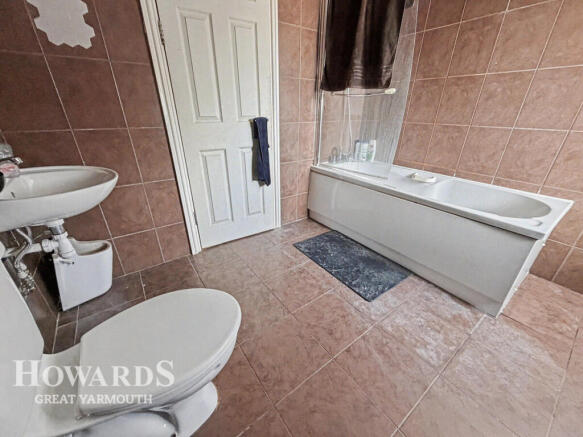 1 bed property, in St Johns Terrace, £70,000