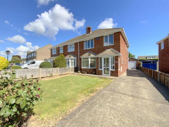 3 bed property, in Chichester Road, £220,000