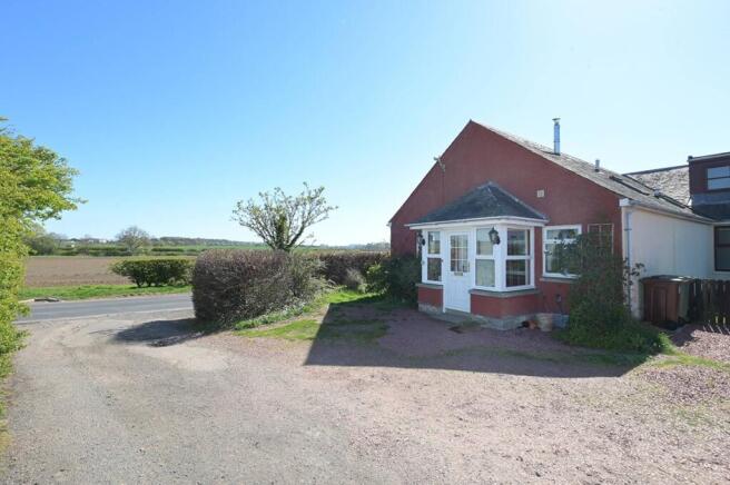 2 bed property, in Waughton Farm Cottages, £340,000
