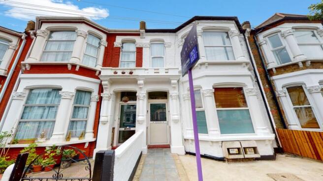 4 bed property, in Burrows Road, £1,150,000