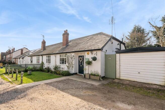 3 bed property, in Meadow Lane, £575,000