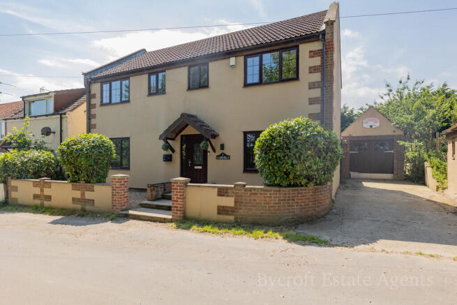 4 bed property, in Clink Hill, £450,000