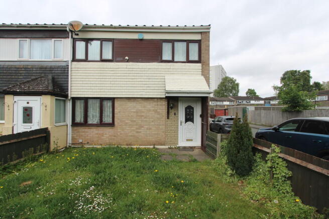 3 bed property, in Lumley Grove, £180,000