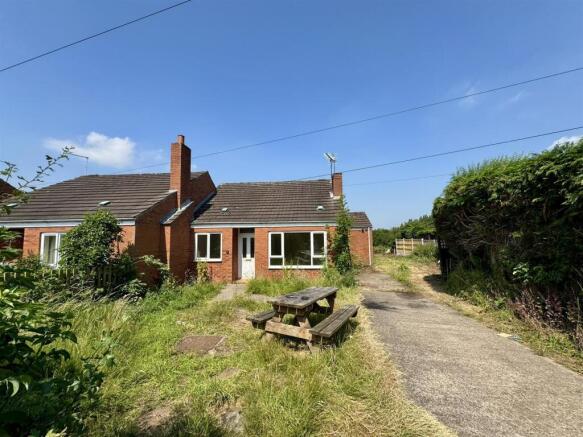 Land, in Platt Lane, £85,000
