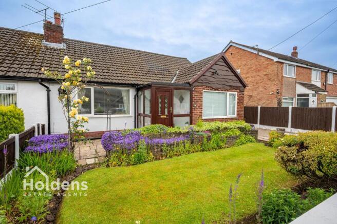 2 bed property, in Fir Trees Crescent, £189,950