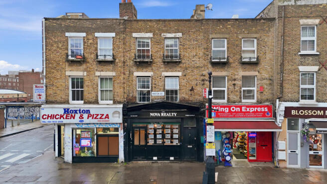 3 bed property, in Hoxton Street, £700,000