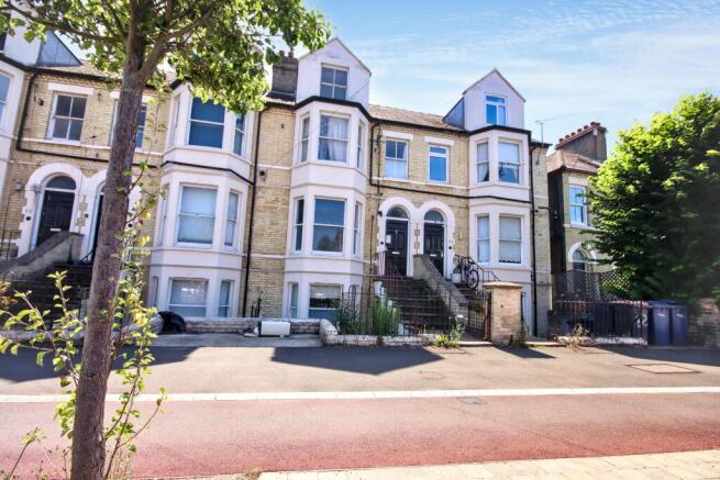 3 bed property, in 84 Milton Road, £550,000