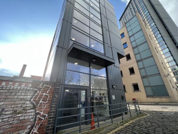 1 bed property, in Flat 308, £35,000