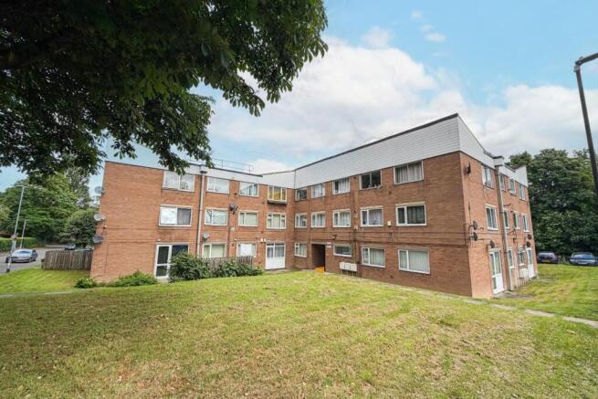 1 bed property, in Chapel House, £65,000
