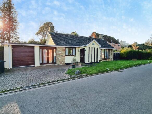 3 bed property, in The Causeway, £600,000