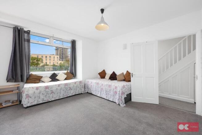 3 bed property, in Ruckholt Close, £625,000