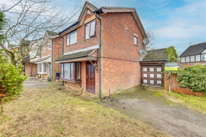 3 bed property, in Bolingey Way, £160,000