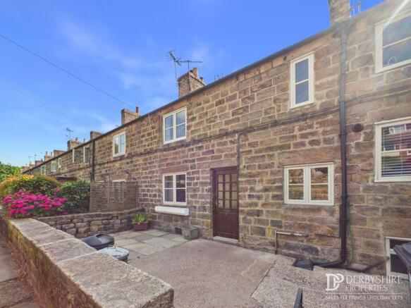 2 bed property, in East Terrace, £230,000