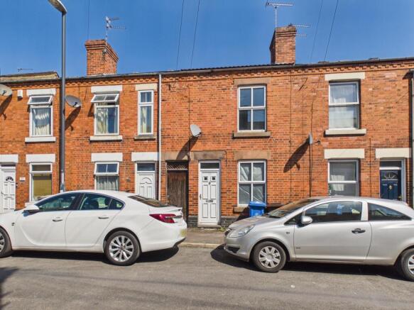 3 bed property, in Radbourne Street, £150,000