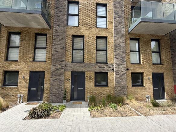 2 bed property, in James Smith Court, £350,000