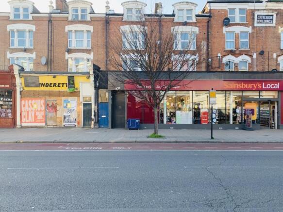 8 bed property, in High Road, £1,300,000