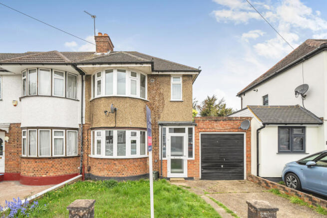 2 bed property, in Dulverton Road, £520,000