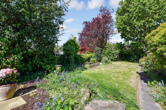 3 bed property, in Tonbridge Road, £400,000
