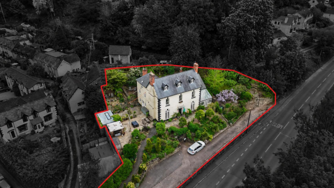 6 bed property, in Redbrook Road, £849,999