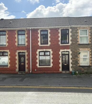 3 bed property, in Panteg, £147,950