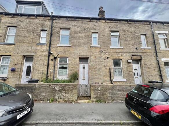 2 bed property, in Park Place, £85,000