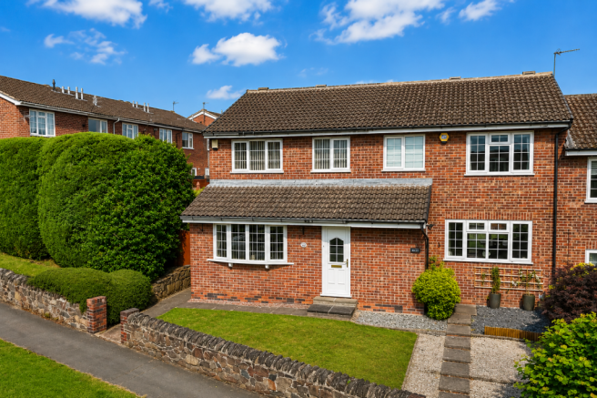 3 bed property, in Ratby Road, £230,000