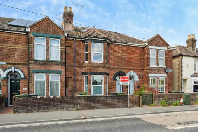 3 bed property, in Southampton Road, £300,000