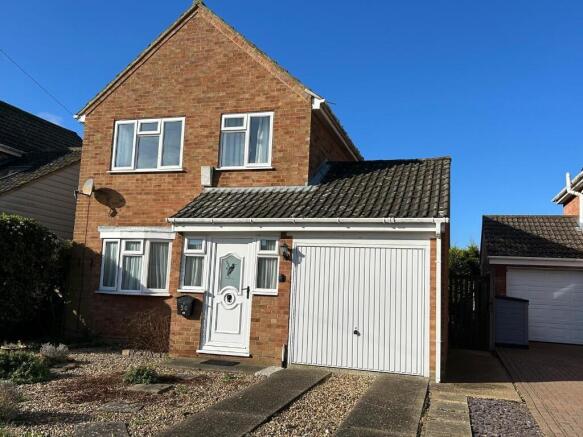 3 bed property, in College Drive, £315,000