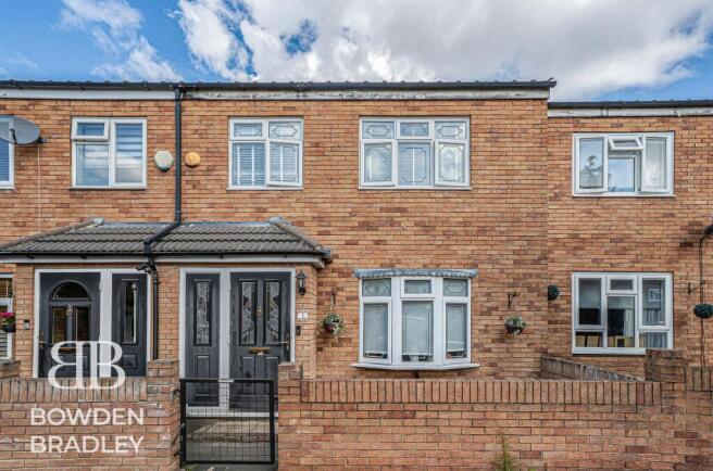 3 bed property, in Howards Road, £500,000