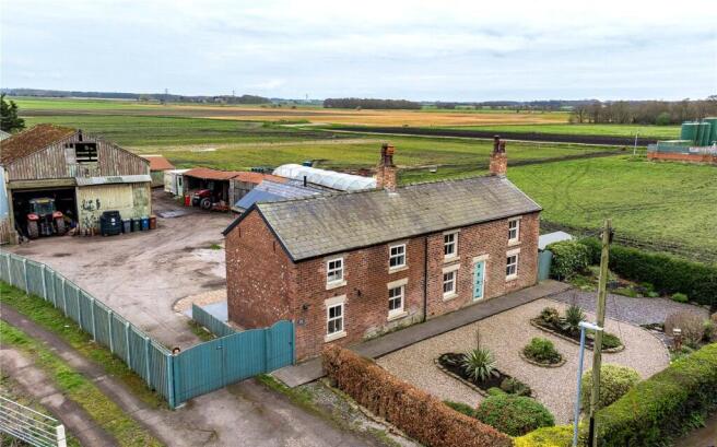 3 bed property, in Gravel Lane, £650,000