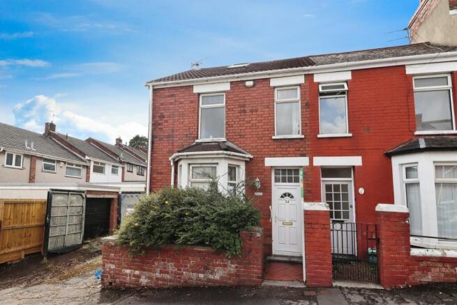 3 bed property, in Charlotte Place, £135,000
