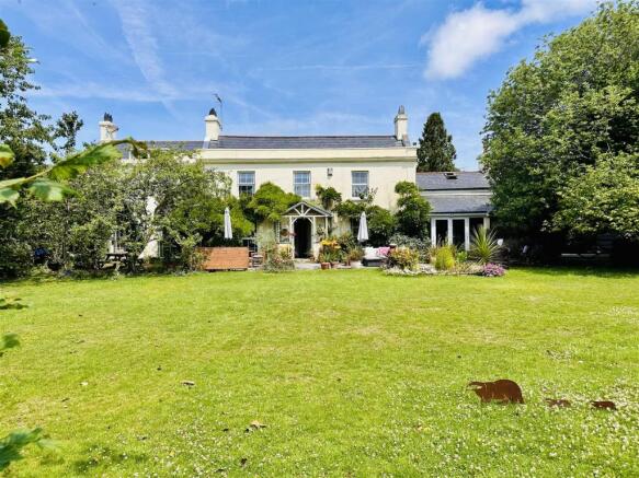 6 bed property, in Hannay Road, £1,000,000