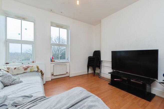 3 bed property, in Portland Road, £300,000