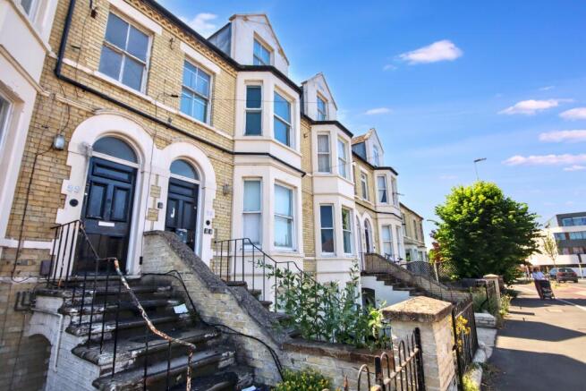 4 bed property, in 86 Milton Road, £550,000