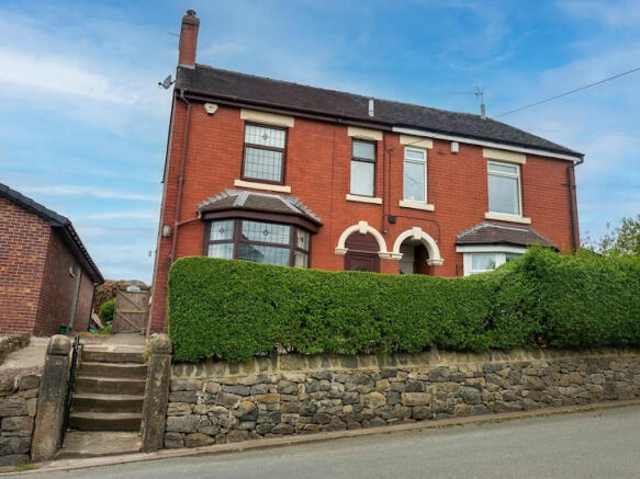 3 bed property, in Church Lane, £240,000