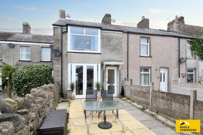 2 bed property, in Beckside Road, £135,000