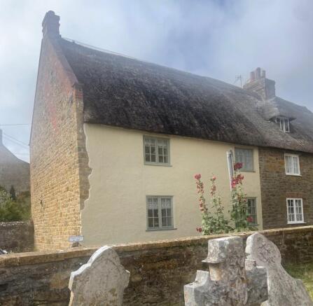 4 bed property, in North Road, £260,000