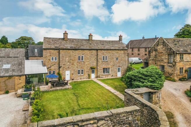 5 bed property, in Dethick, £860,000
