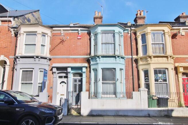3 bed property, in Brougham Road, £280,000