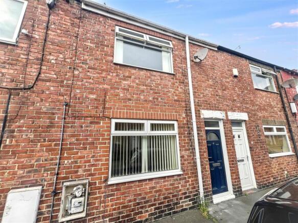 3 bed property, in West Street, £45,000