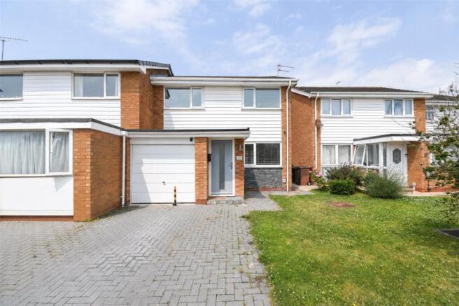 3 bed property, in Carr House Lane, £230,000