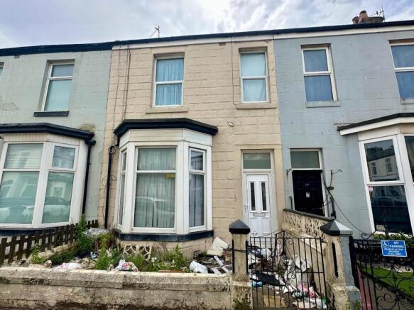 3 bed property, in Haig Road, £65,000