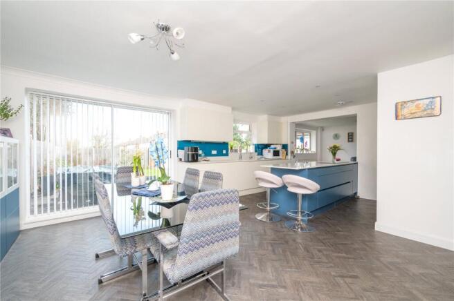 3 bed property, in The Mall, £800,000
