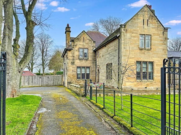4 bed property, in The Old Vicarage, £750,000