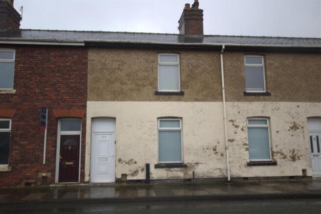 3 bed property, in West View Road, £55,000
