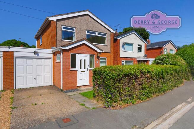 3 bed property, in 9 Llys Enfys, £225,000