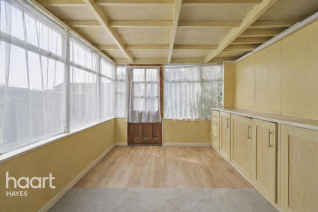 3 bed property, in Crowland Avenue, £515,000
